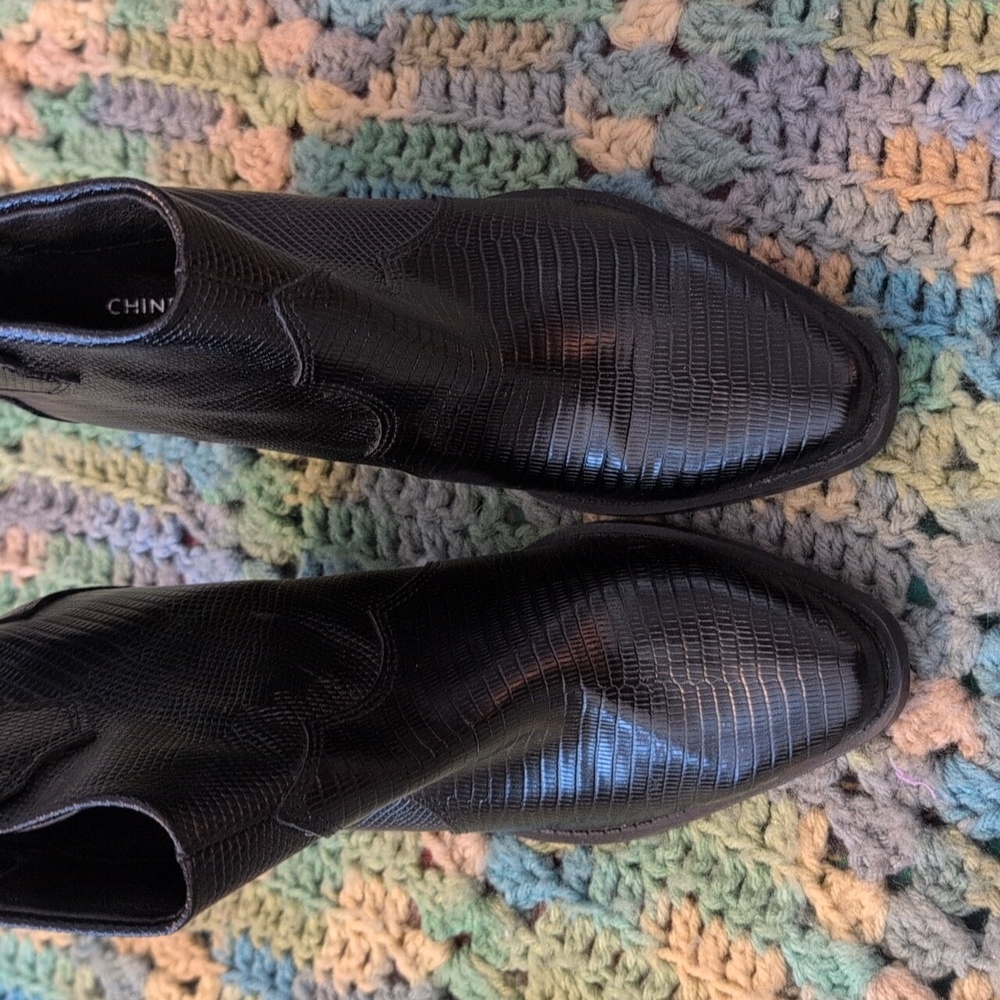 Chinese Laundry Black Textured Leather Heeled Ankle Boots - Picture 11 of 11